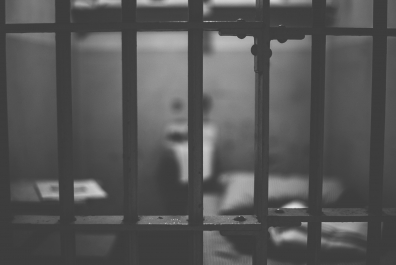 मारपीट के आरोप में बांदा के पूर्व विधायक समेत पांच लोगों को जेल