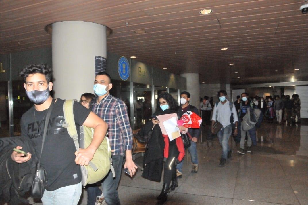 मुंबई हवाई अड्डे पर 1,30,374 यात्रियों की रिकॉर्ड आवाजाही, कोविड के बाद एक दिन का उच्चतम आंकड़ा