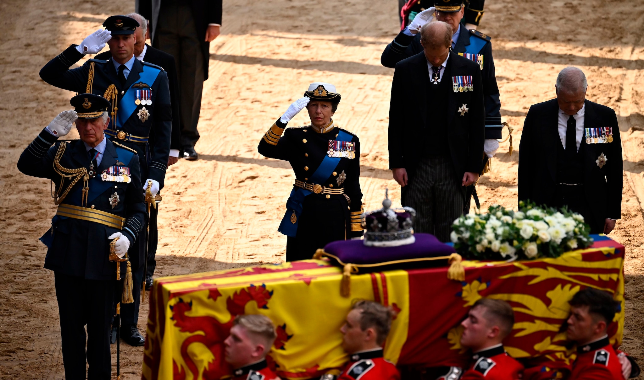 Queen Elizabeth-II Funeral : महारानी एलिजाबेथ-II  को दी गई अंतिम विदाई