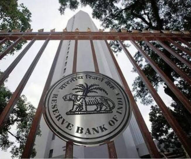 PNB, यूनियन बैंक और इंडियन बैंक ग्राहकों की बल्ले-बल्ले, RBI गवर्नर ने किया बड़ा ऐलान
