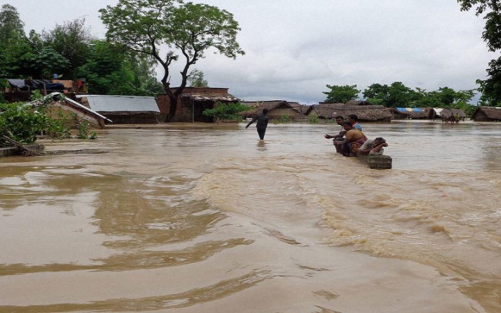 नेपाल के चलते यूपी-बिहार के इन इलाकों में बाढ़ का ख़तरा, उफान पर राप्ती नदी