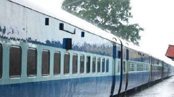 यात्रीगण कृपया ध्यान दें : बनारस से दिल्ली जाने वाली ट्रेनों के समय में हुआ बदलाव