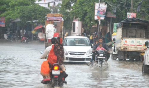 कानपुर: बारिश से कोहराम, आसमानी बिजली ने ली कई जिंदगियां, सड़कें बनीं तालाब