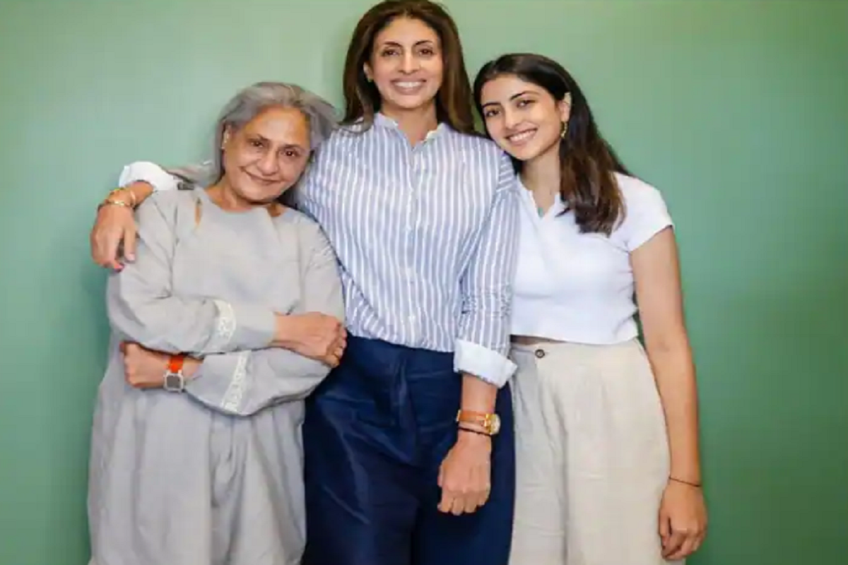 Jaya Bachchan: जया बच्चन को नहीं भाते वेस्टर्न कपड़े, नातिन नव्या के पॉडकास्ट में उठाए सवाल
