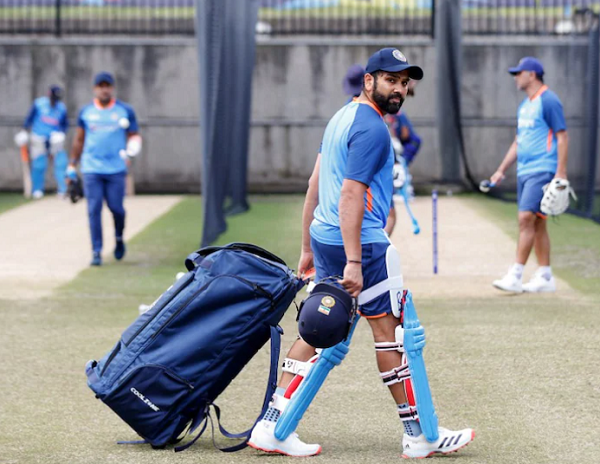 T20 वर्ल्ड कप: चोटिल हुए कप्तान रोहित शर्मा, सेमीफाइनल खेलने पर बना सस्पेंस