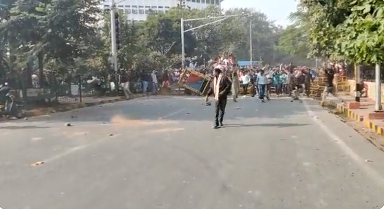 Bihar: ताड़ी बैन के खिलाफ पासी समाज का प्रदर्शन, पुलिस ने किया लाठीचार्ज, मांझी बोले- ताड़ी प्रकृति का दिया हुआ जूस