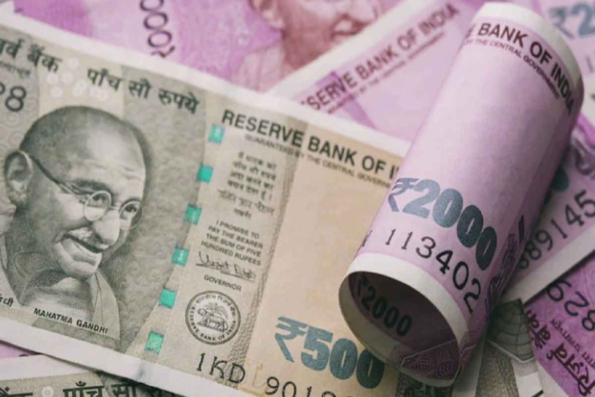 Government Scheme: सरकार दे रही 1000 रुपये की पेंशन, जानें कैसे उठाएं इस योजना का लाभ
