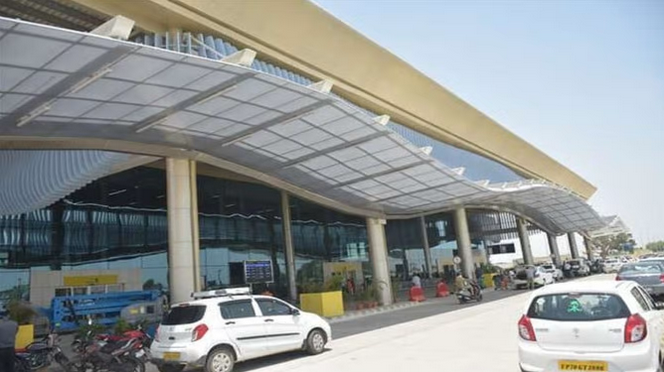 Airport : प्रयागराज एयरपोर्ट बनेगा इंटरनेशनल एयरपोर्ट, एक साथ खड़े हो सकेंगे आठ विमान
