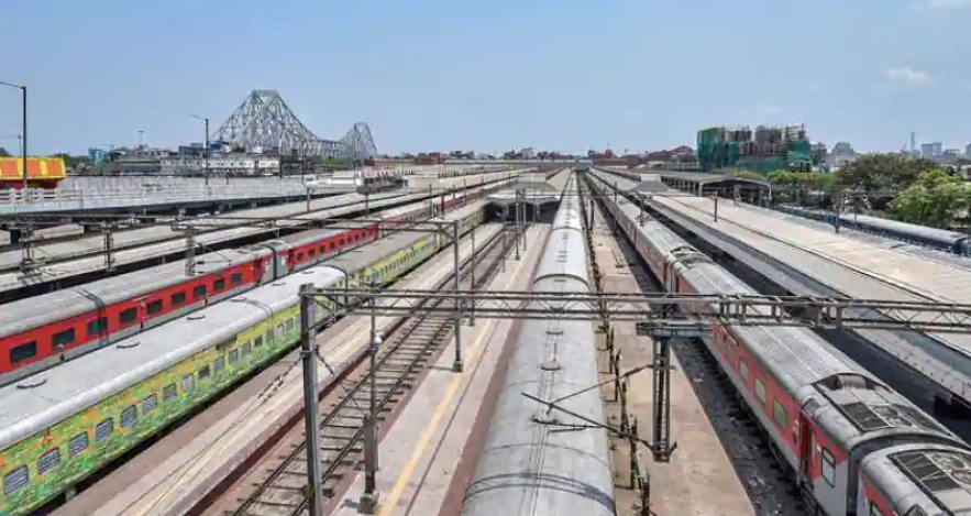 Indian Railway: रेलवे ने आज भी रद्द की 132 ट्रेनें, ऐसे चेक करें लिस्ट