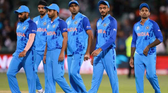 T20 world cup: हार से टूटा भारतीय टीम का दिल, खिलाड़ी सोशल मीडिया पर कर रहे हैं इमोशनल पोस्ट
