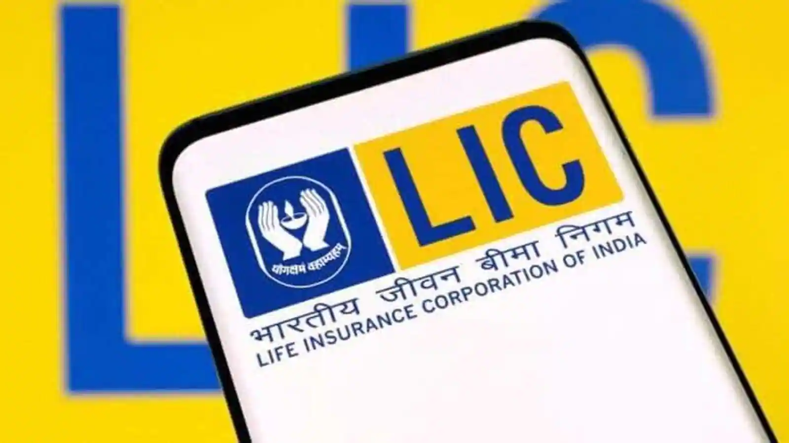 LIC Schemes: इस स्कीम में निवेश कर इकट्ठा कर सकते हैं 28 लाख रुपये का फंड, जानिए देना होगा कितने का प्रीमियम