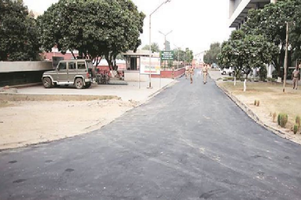 potholes free up roads