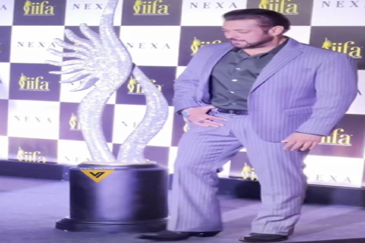 Salman Khan: सलमान खान की अंगूठी वाली फोटो देख फैंस लगाने लगे अटकलें, जानिए क्या है इस रिंग की सच्चाई