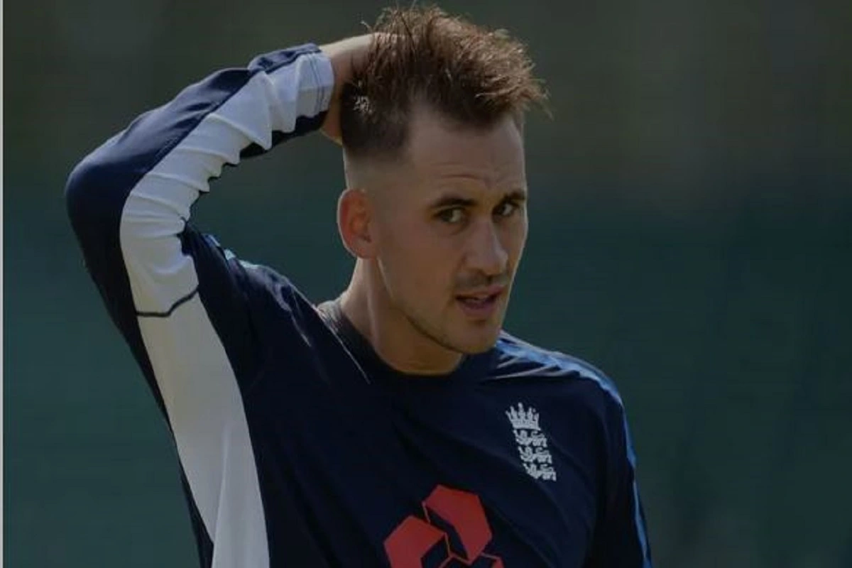 Alex Hales: सोशल मीडिया पोस्ट को लेकर विवादों में घिरा इंग्लैंड का ये क्रिकेटर, जानें CDC ने क्यों लगाई फटकार