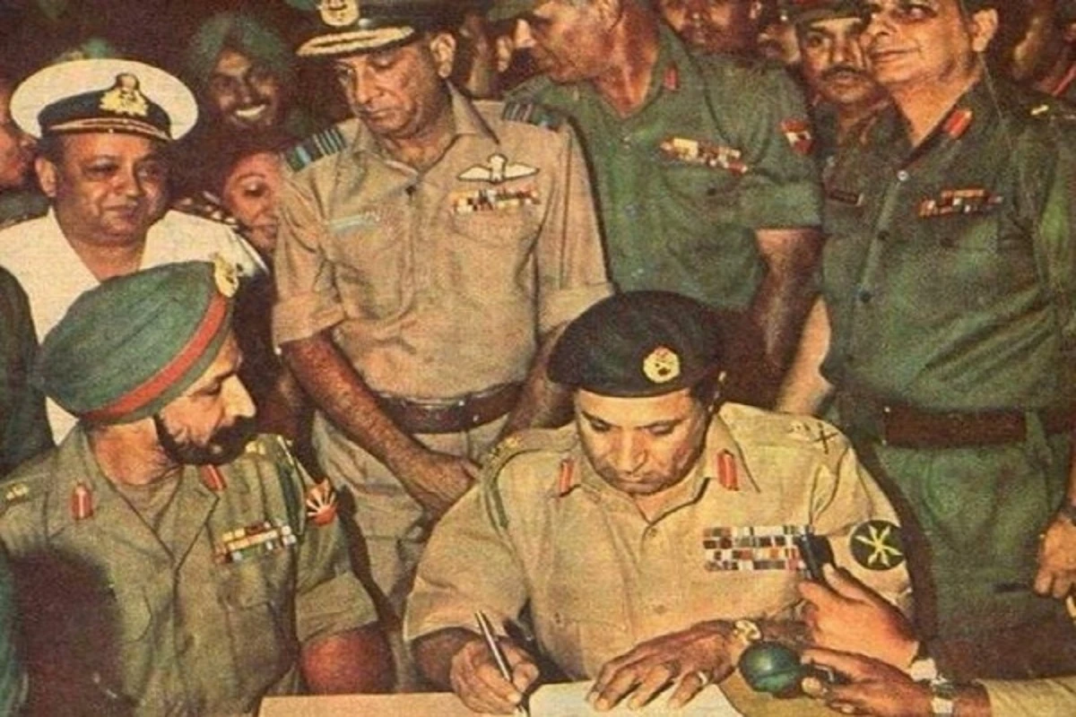 Vijay Diwas: जब भारतीय सेना के सामने 93 हजार पाकिस्तानी सैनिकों ने टेक दिए थे घुटने, बना था नया राष्ट्र बांग्लादेश