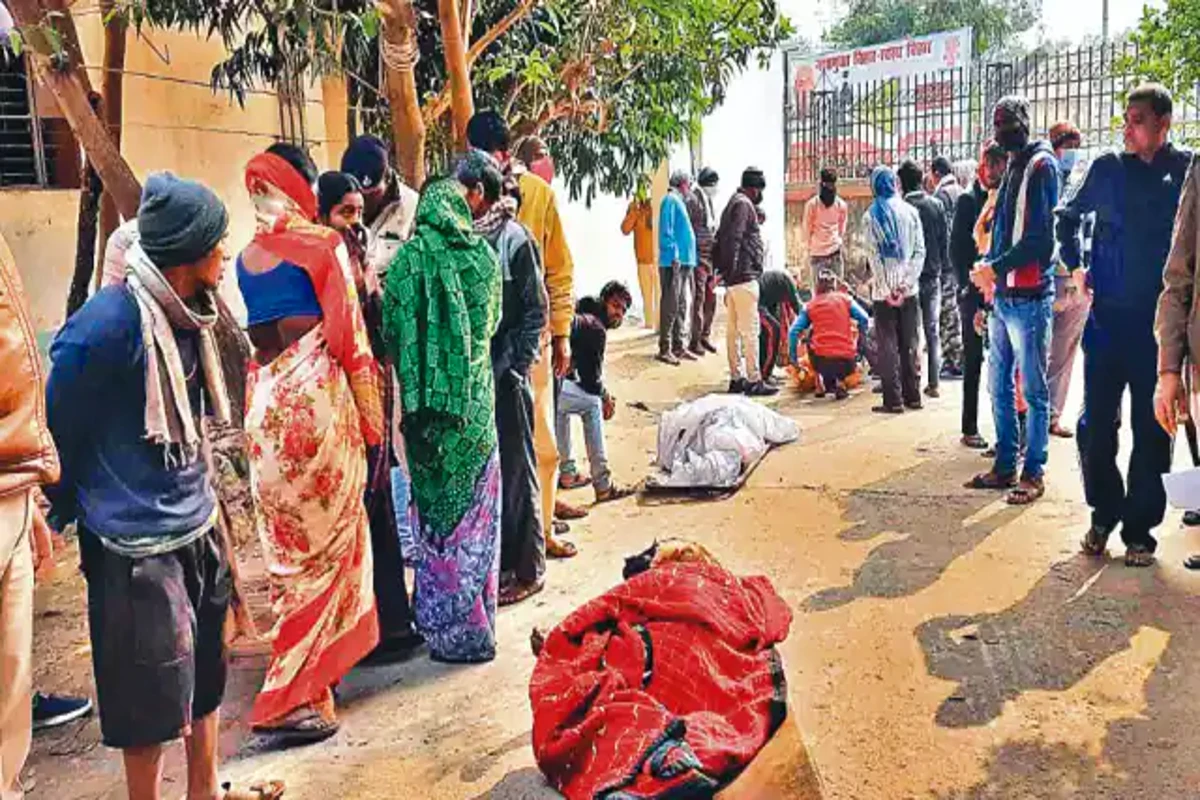 Bihar Hooch Tragedy: जहरीली शराब पीने से सारण में मरने वालों की संख्या 61 हुई, बिहार में अब तक 65 की मौत, देखें पूरी सूची