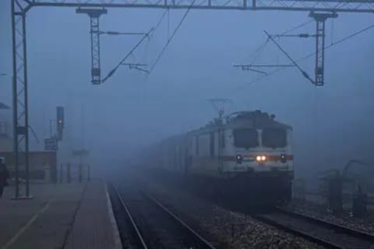 Cancelled Train 1 January 2023: रेलवे ने रद्द की 220 से ज्यादा ट्रेनें, चार गाड़ियां हुईं डायवर्ट