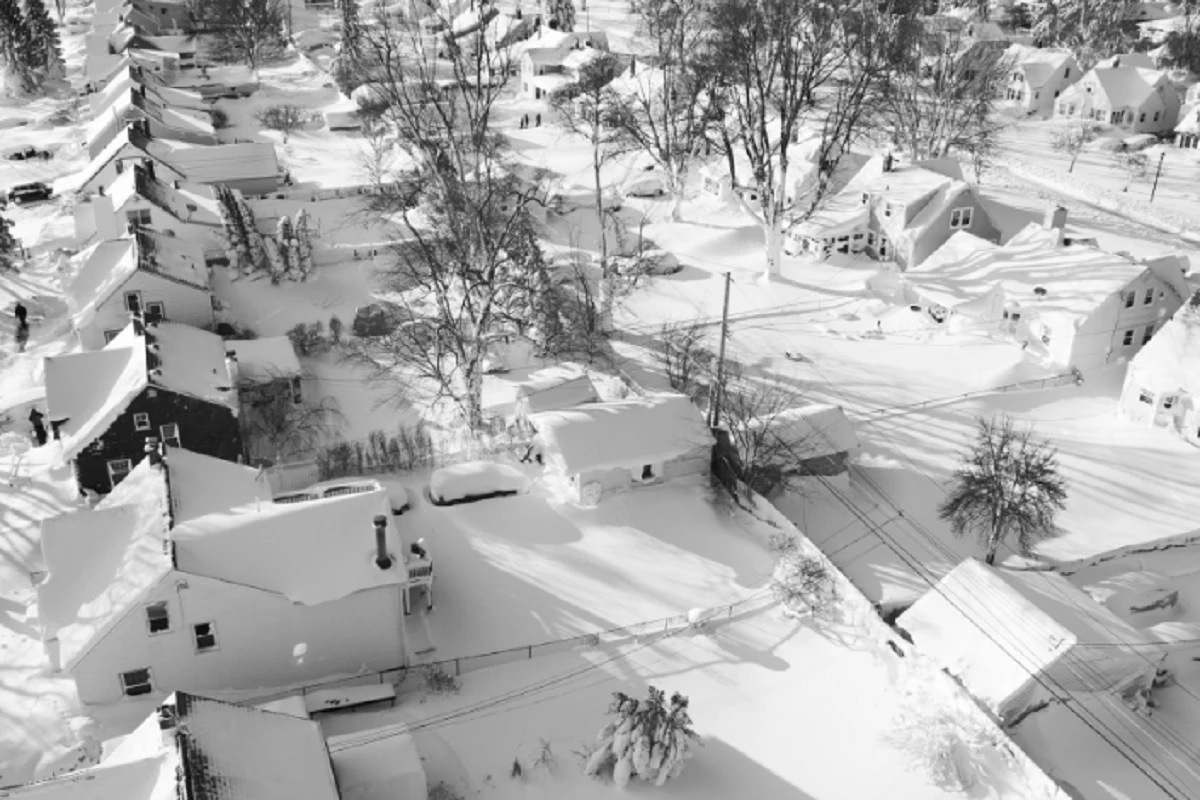 Bomb Cyclone: अमेरिका में बर्फीले तूफान से तबाही, 34 लोगों की मौत, कई शहरों में बिजली गुल, 12000 फ्लाइट्स रद्द