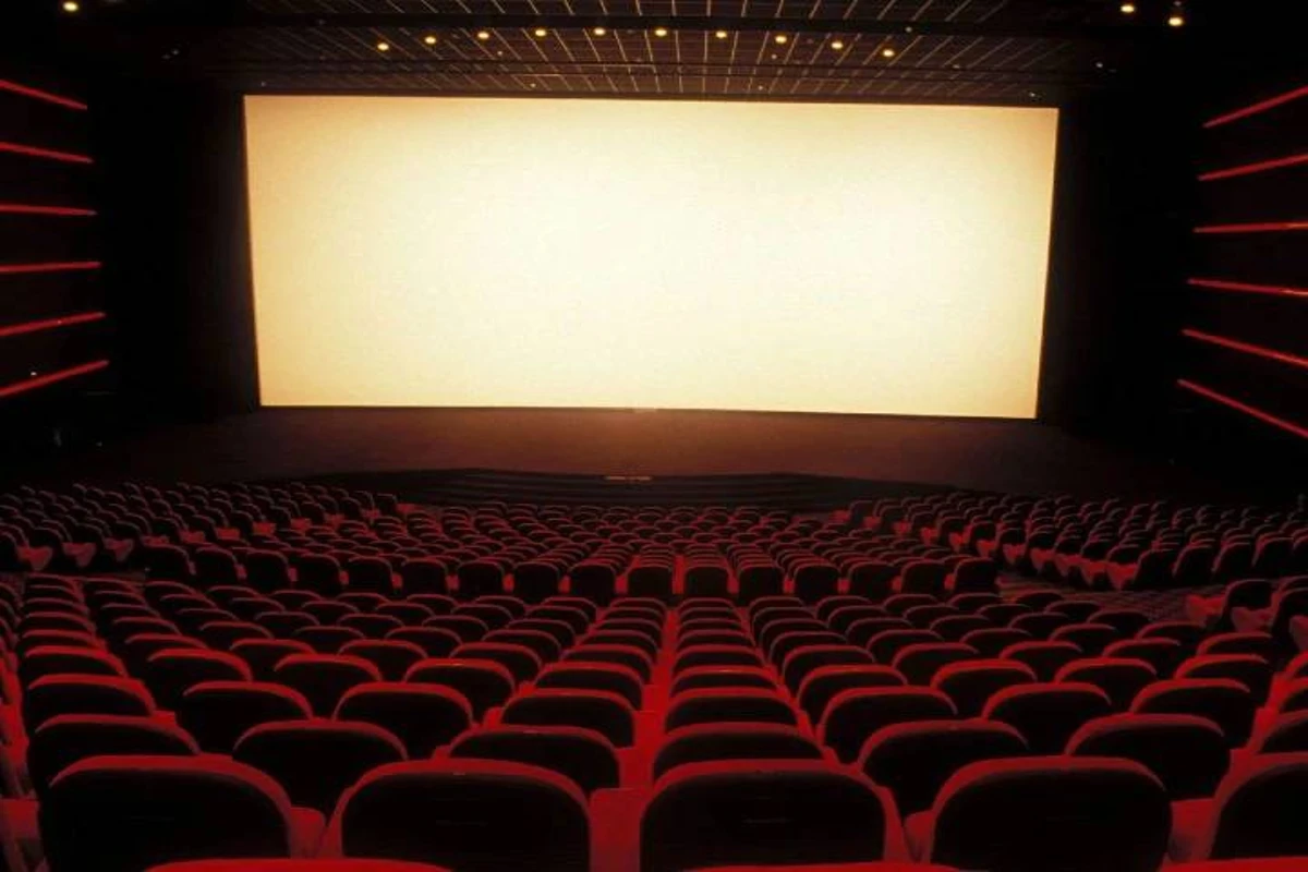 Supreme Court: थिएटर में बाहर का खाना ले जाने के मसले पर सुप्रीम कोर्ट ने कहा- सिनेमा हॉल जिम नहीं, मनोरंजन की जगह है