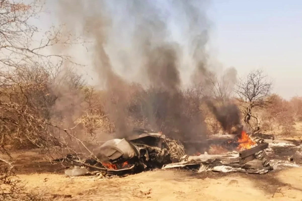 Fighter Plane Crash in Morena: मुरैना में वायुसेना के दो लड़ाकू विमान दुर्घटनाग्रस्त, सुखोई-30 और मिराज क्रैश, एक पायलट की मौत