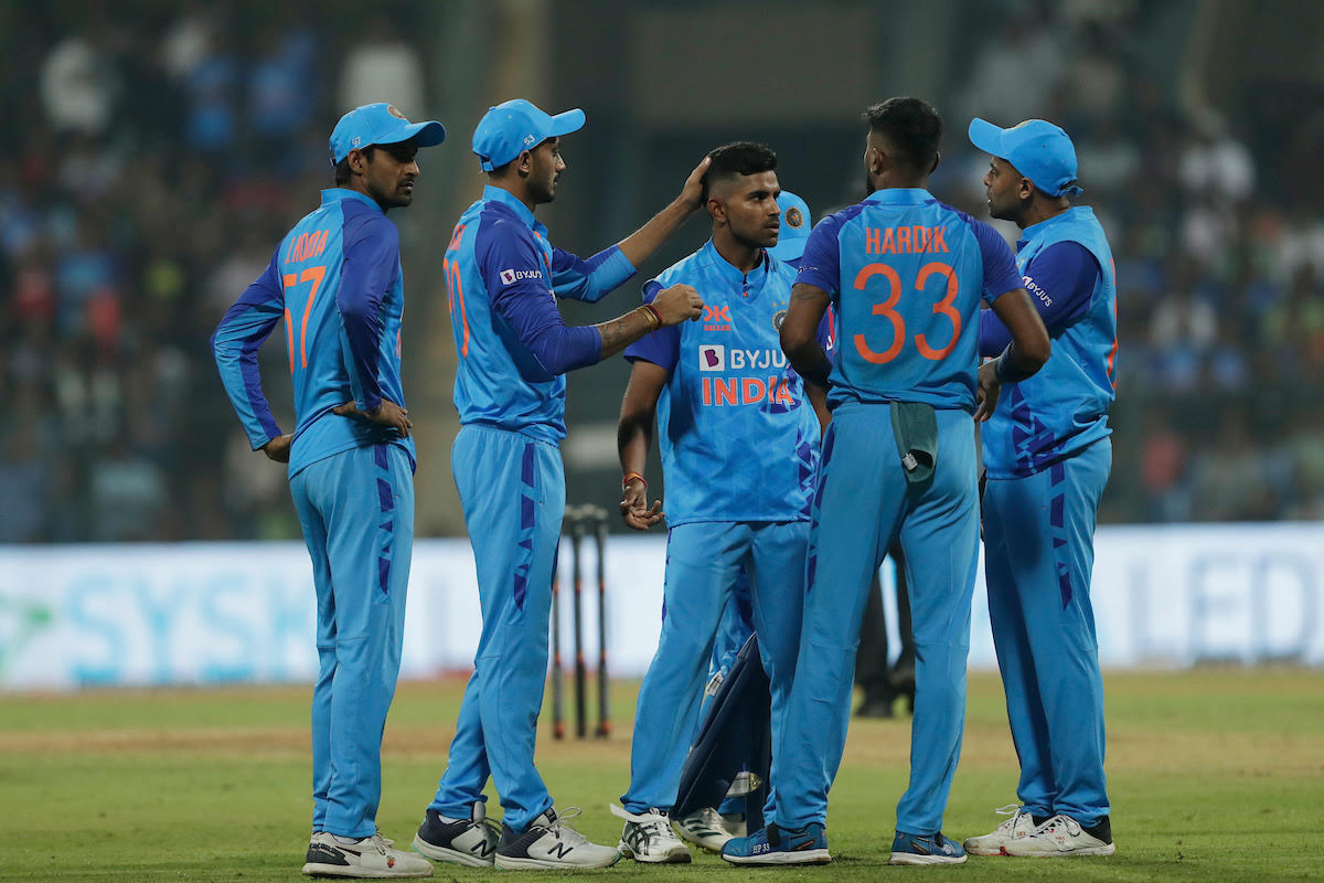 IND vs SL 3rd T20: श्रीलंका और भारत के बीच सीरीज जीतने की जंग; जानिए पिच रिपोर्ट और पॉसिबल प्लेइंग-11