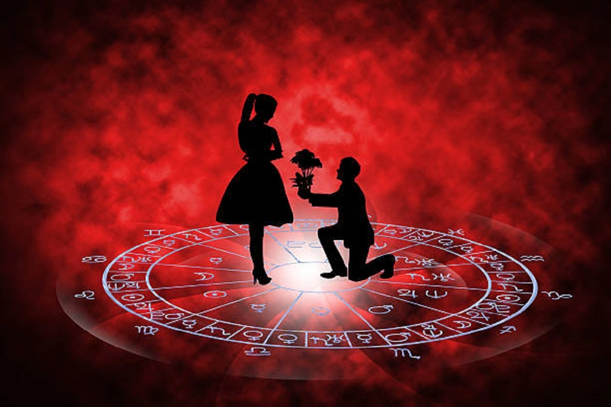Love Horoscope: बसंत के इस महीने में इन राशि वालों को मिलेगी प्यार में सफलता, जानें इनका लव राशिफल
