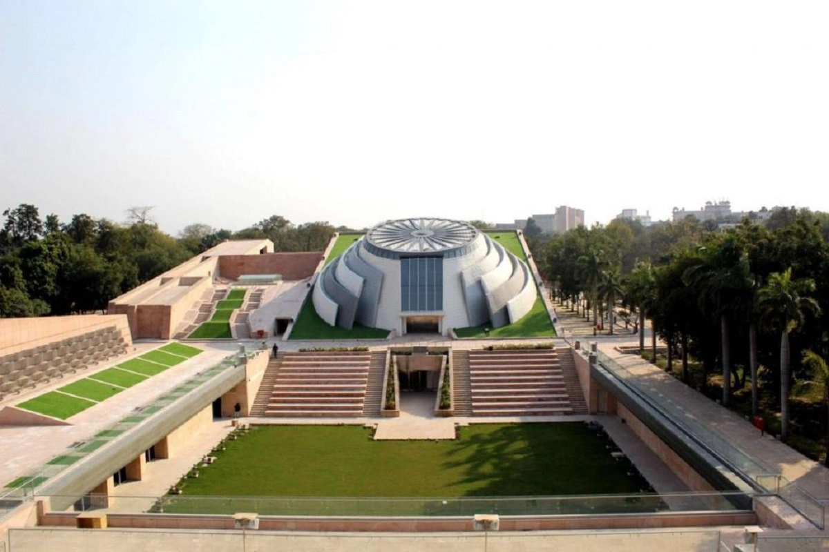 PM Museum: मां हीराबेन के लिए मोदी गैलरी में खास जगह, गुजरात और कई जगहों से जुटाए जा रहे PM से जुड़े कंटेंट