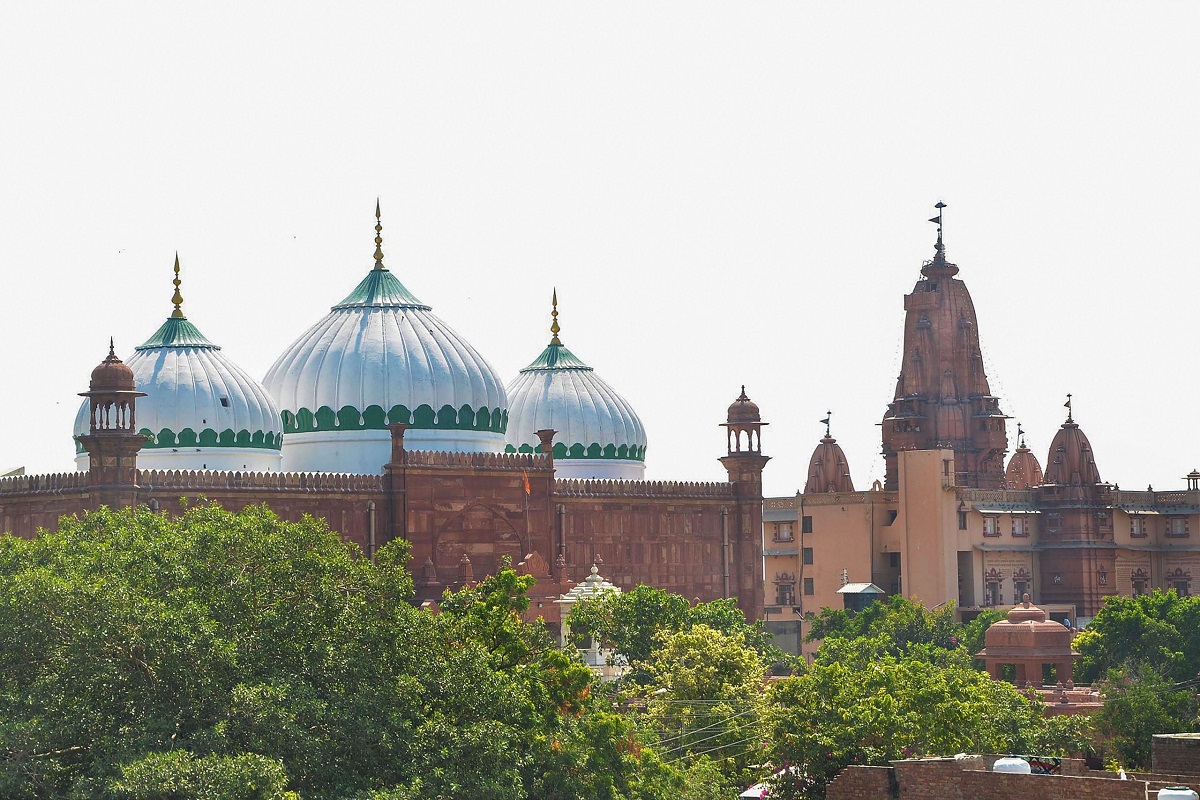 शाही मस्जिद ईदगाह में कटिया डालकर हो रही थी बिजली चोरी, मामला दर्ज