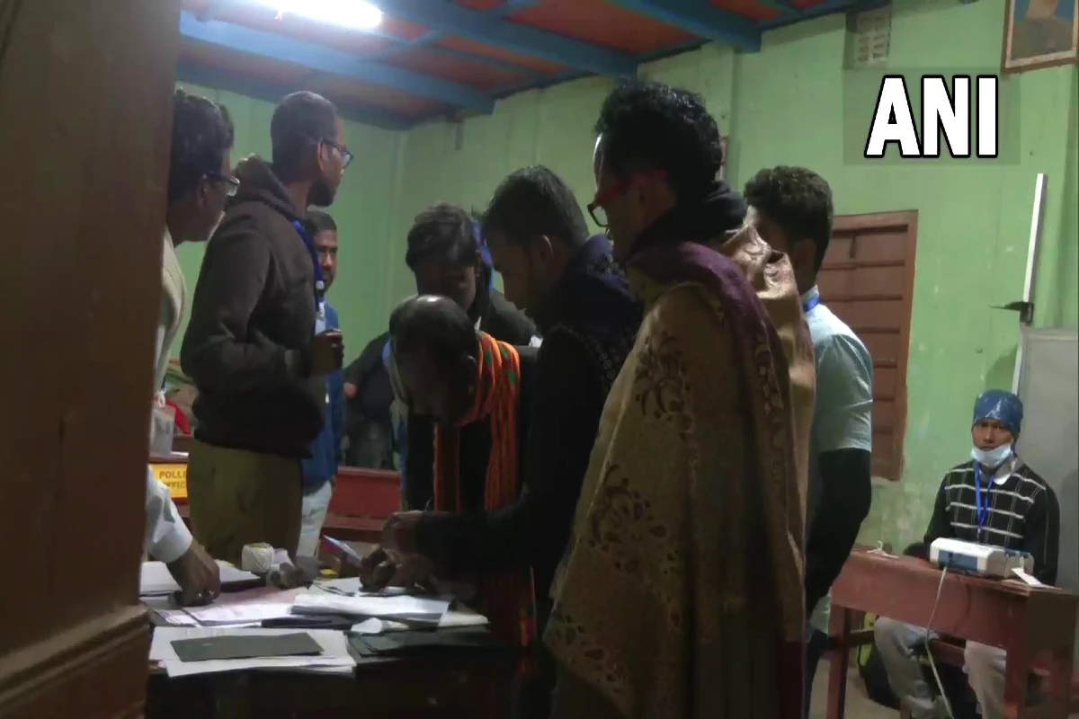 Tripura Elections: त्रिपुरा की 60 विधानसभा सीटों पर वोटिंग जारी, मैदान में 259 उम्मीदवार, सुरक्षा के पुख्ता इंतजाम