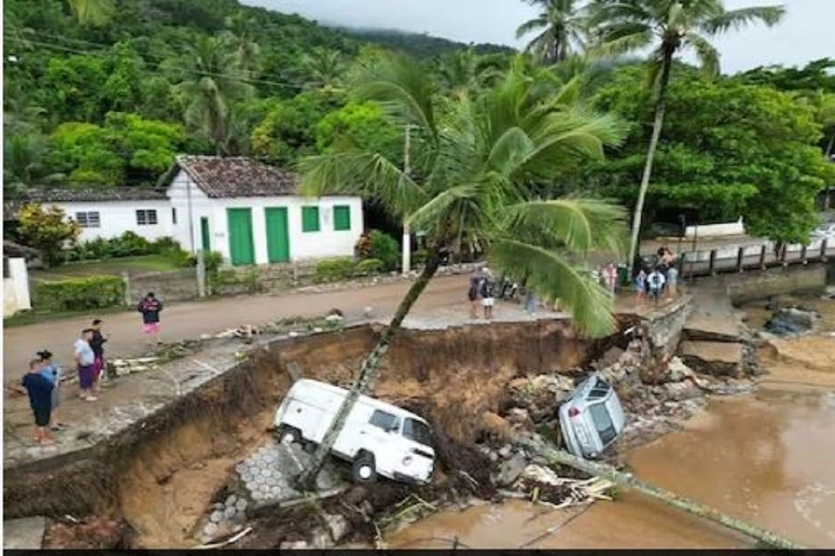 Brazil Flood: ब्राजील में भयंकर बारिश ने मचाई भीषण तबाही, 36 लोगों की हुई मौत