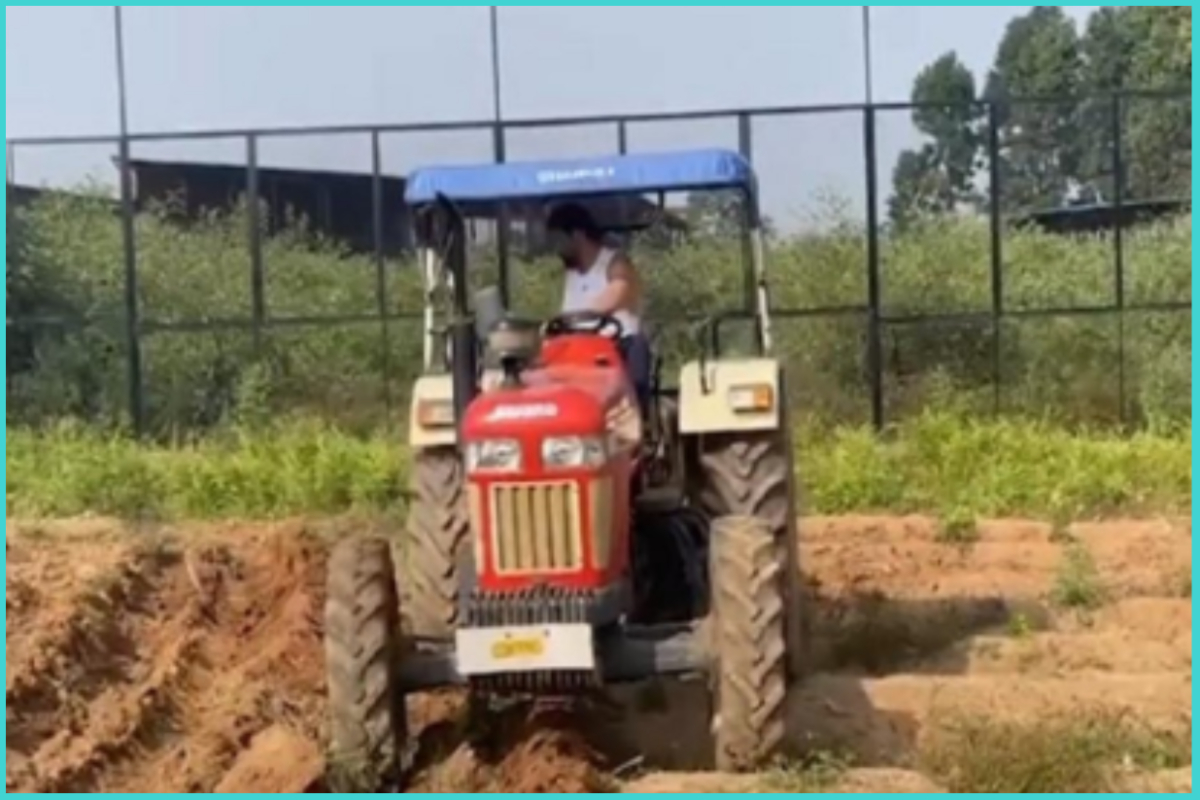 VIDEO: धोनी का नया अवतार, IPL से पहले बन गए किसान, खेत में खूब दौड़ाया ट्रैक्टर