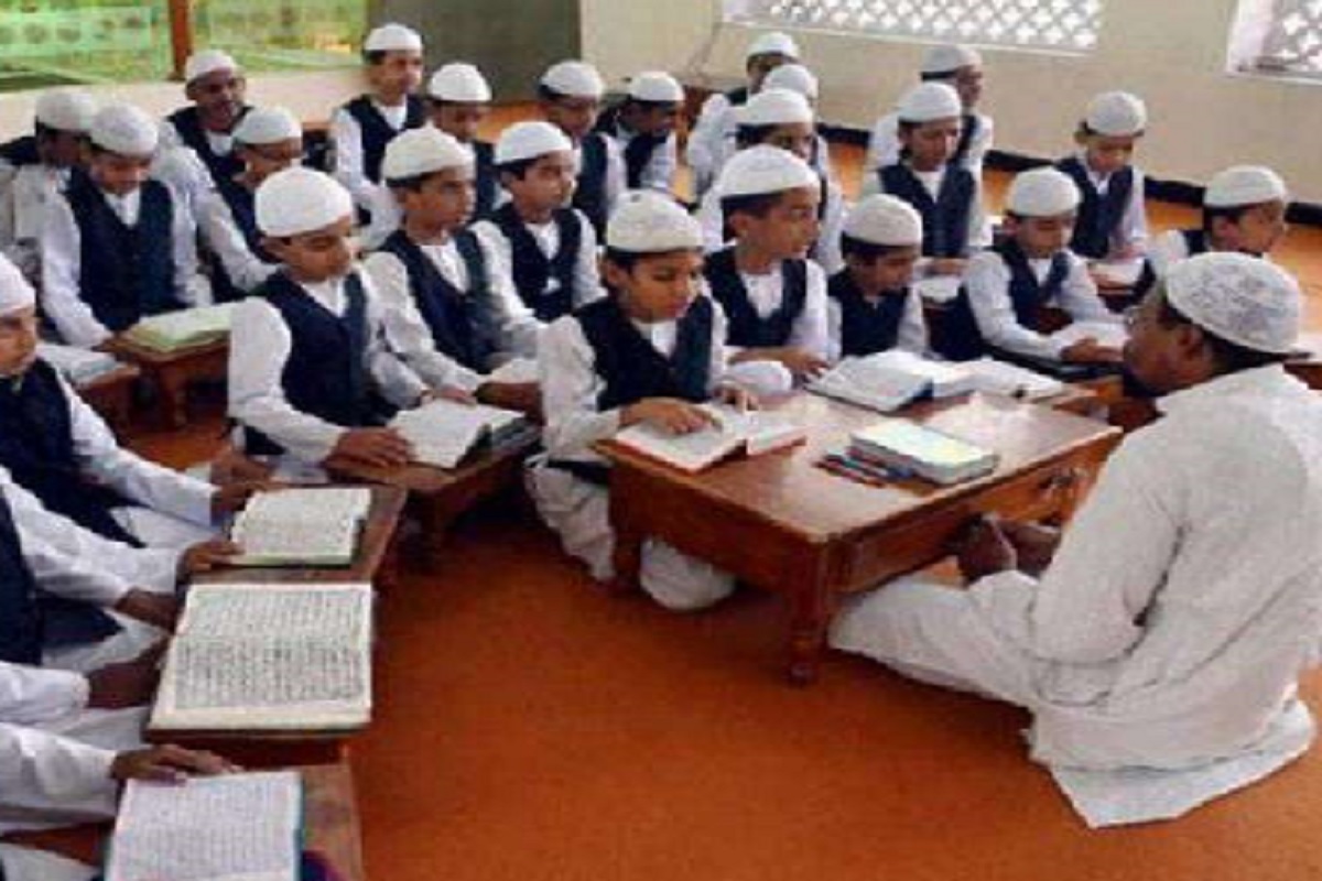 Madhya Pradesh के मदरसों में पढ़ रहे हजारों हिंदू बच्चे; NCPCR ने जताई कड़ी आपत्ति, किया चौंकाने वाला खुलासा, BJP सरकार से कही ये बात