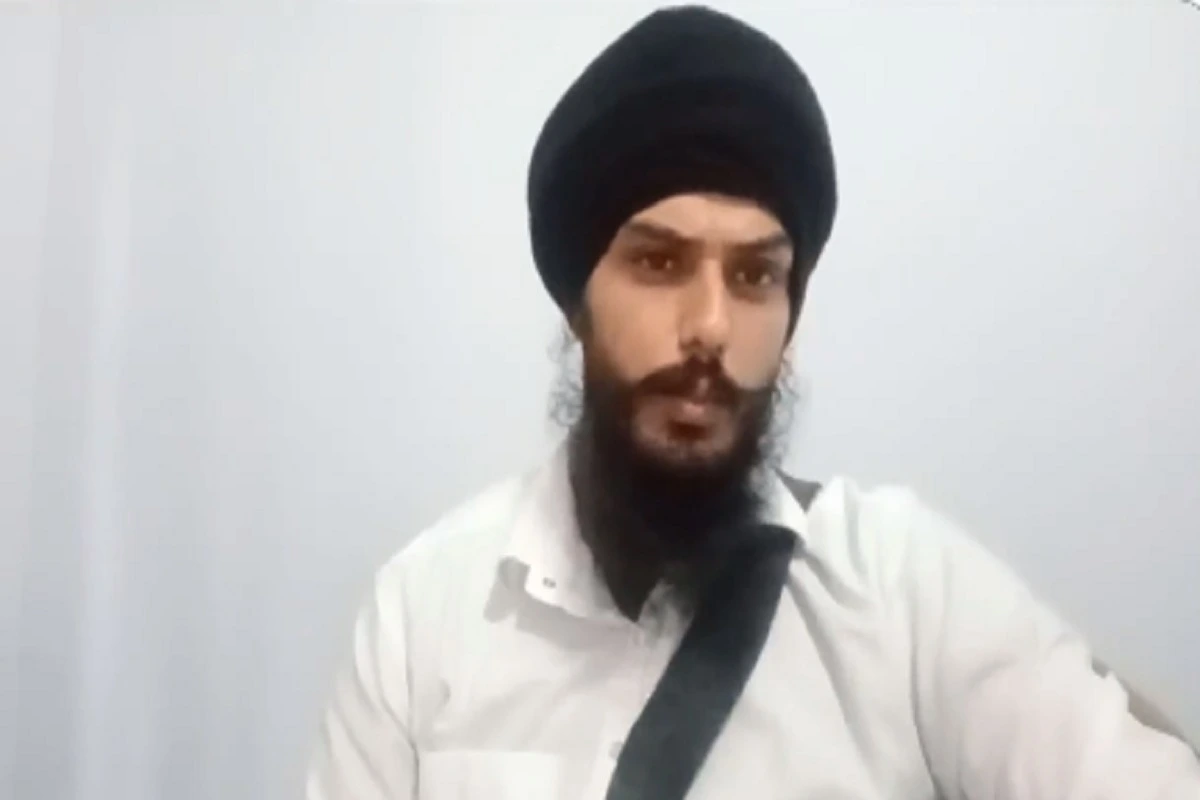 AmritPal Singh: “सरबत खालसा बुलाओ और साबित करो कि तुम जत्थेदार हो”, मैं भगौड़ा नहींं हूं और गिरफ्तारी से नहीं डरता, भगौड़े अमृतपाल ने जारी किया एक और नया वीडियो