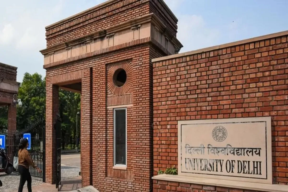 BBC डॉक्यू्मेंट्री स्क्रीनिंग मामले में दिल्ली यूनिवर्सिटी ने पीएचडी छात्र को किया डीबार, एक साल तक अब नहीं दे पाएंगे एग्जाम