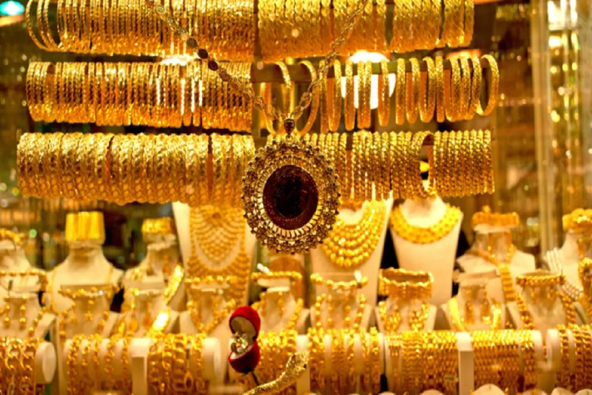 Gold Prices: अचानक बढ़ी सोने की कीमत, इतिहास में पहली बार इतना महंगा हुआ गोल्ड, भाव पहुंचा 62000 रुपये प्रति 10 ग्राम के पार