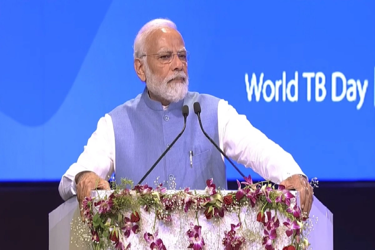 PM Narendra Modi In Varanasi: “चुनौती चाहे कितनी बड़ी हो निकलता है रास्ता”, विश्व टीबी दिवस पर आयोजित कार्यक्रम में बोले पीएम मोदी