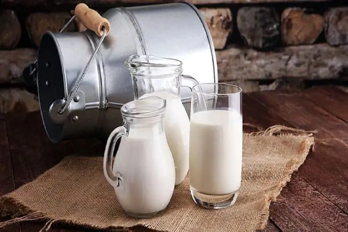 Milk Price Hike: महंगाई ने बिगाड़ा रसोई का बजट! 14 महीने में दोगुनी से ज्यादा बढ़े दूध के दाम
