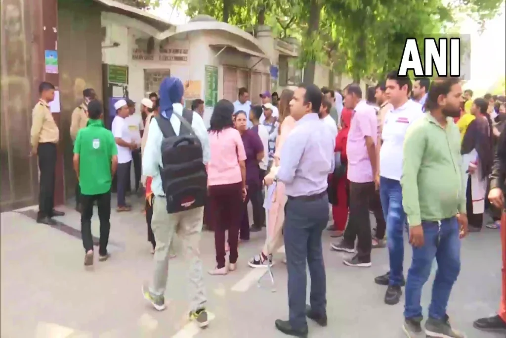 Delhi School Bomb Threat
