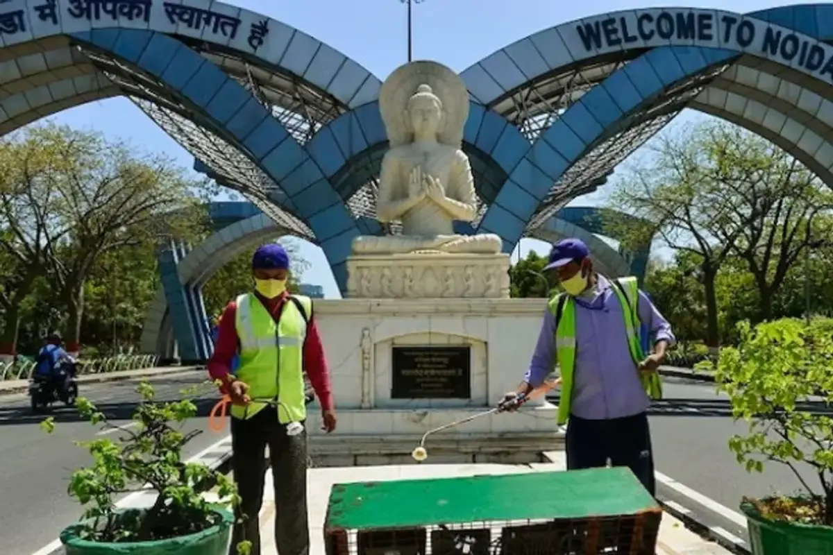 Noida Corona Update: कोरोना को लेकर प्रशासन सख्त, नोएडा में बिना मास्क के स्कूल-ऑफिस में एंट्री बैन, मिलेगा वर्क फ्रॉम होम!