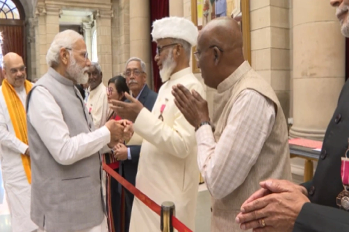 “कांग्रेस काल में 5 साल तक इंतजार किया, लेकिन बीजेपी सरकार में मिला पद्म सम्मान”, शाह रशीद अहमद कादरी ने PM का जताया आभार