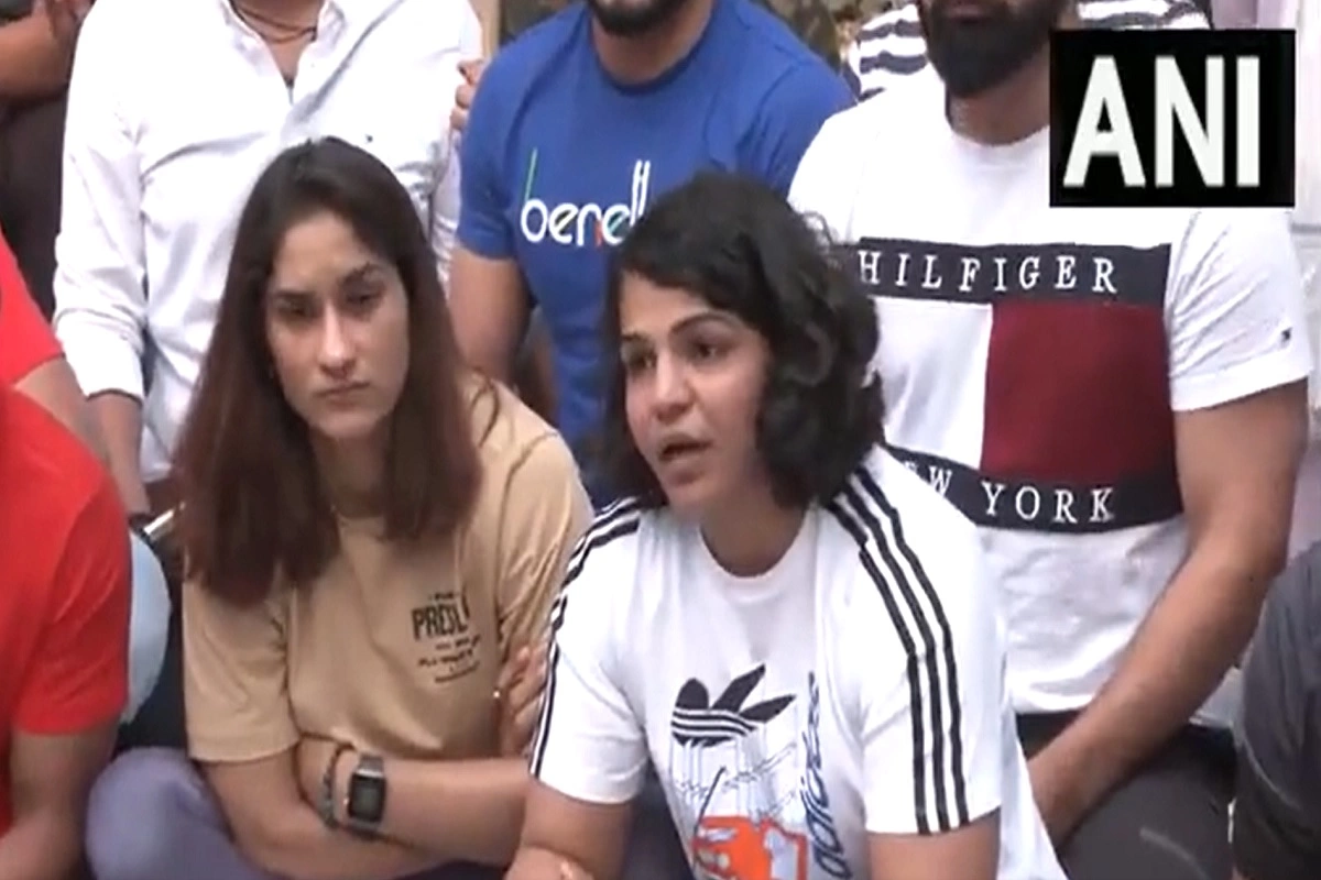 Wrestlers Protest: बृजभूषण शरण सिंह के खिलाफ फिर धरने पर बैठे पहलवान, साक्षी मलिक के छलके आंसू, बोलीं- अभी तक दर्ज नहीं हुई FIR