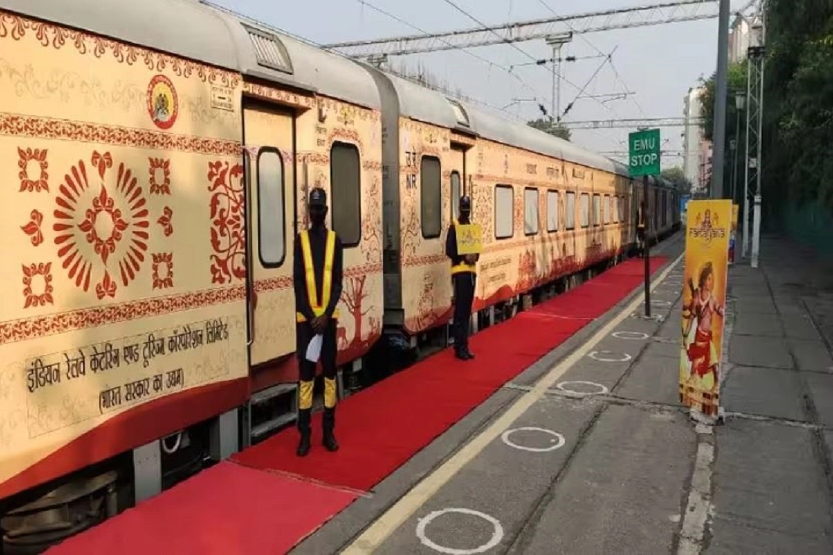 Bharat Gaurav Tourist Train: अयोध्या से माता वैष्णो देवी तक के दर्शन का सुनहरा मौका, जानिए कितना होगा किराया