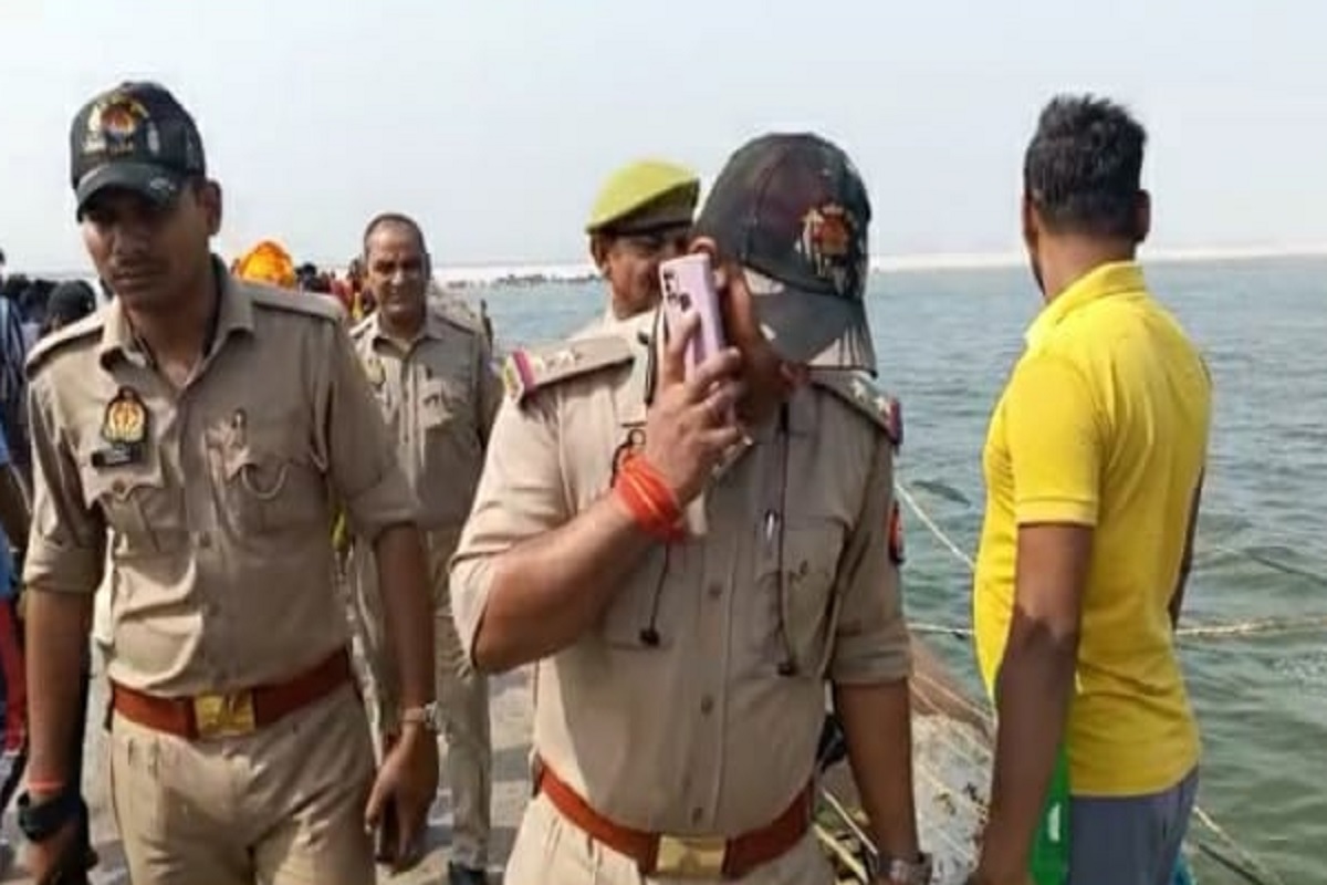 UP News: बलिया में गंगा नदी में पलटी नाव, सवार थे तीन दर्जन लोग, तीन महिलाओं की हुई मौत, सीएम योगी ने दिए ये निर्देश