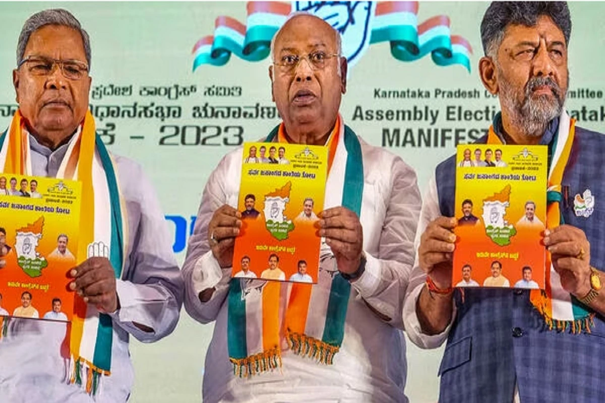 Karnataka Election: नफरत फैलाने वाले संगठनों को बैन करेगी कांग्रेस, कर्नाटक में पार्टी ने जारी किया घोषणा पत्र, PFI से बजरंग दल की तुलना