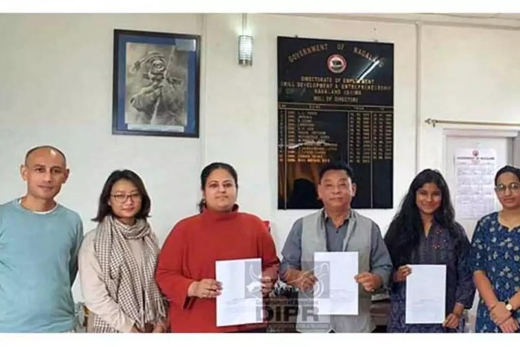 Officials of ESDE and Changeinkk Foundation at the signing of MoU