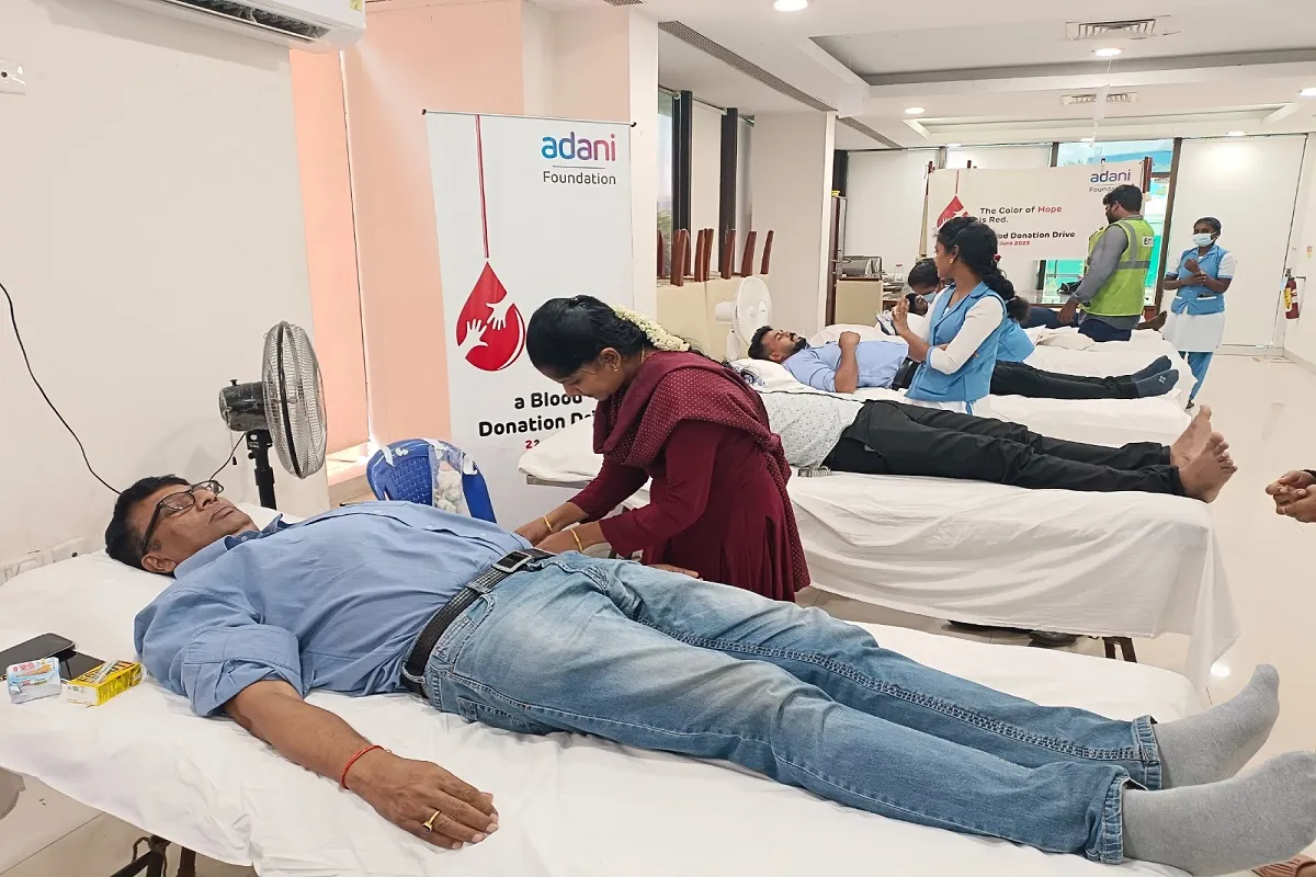 चेयरमैन गौतम अदाणी के 61वें जन्मदिन पर मेगा ब्लड डोनेशन कैंप का आयोजन, अदाणी ग्रुप के कर्मचारियों ने किया 20621 यूनिट रक्तदान