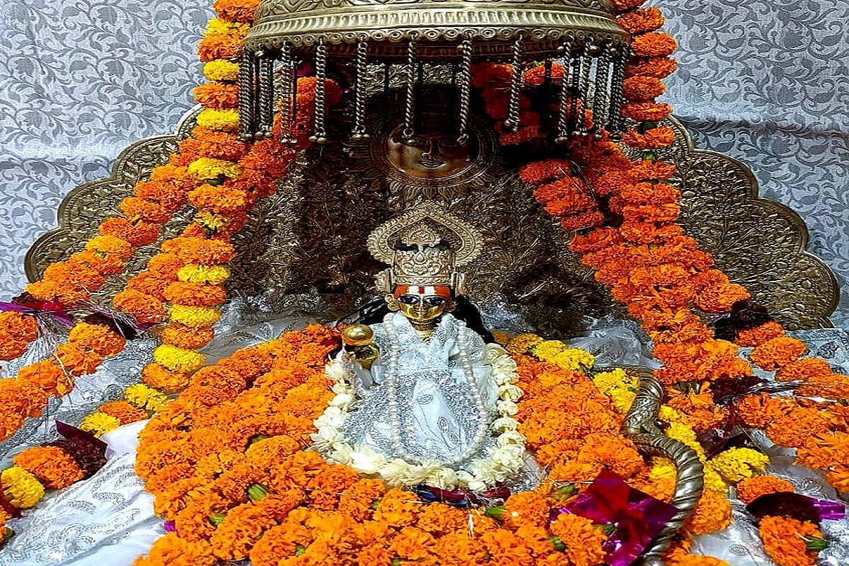 Ayodhya Ram Mandir: अद्भुत होगा रामलला का सिंहासन, चढ़ाई जाएगी सोने की परत और ऊंचाई होगी 8 फीट
