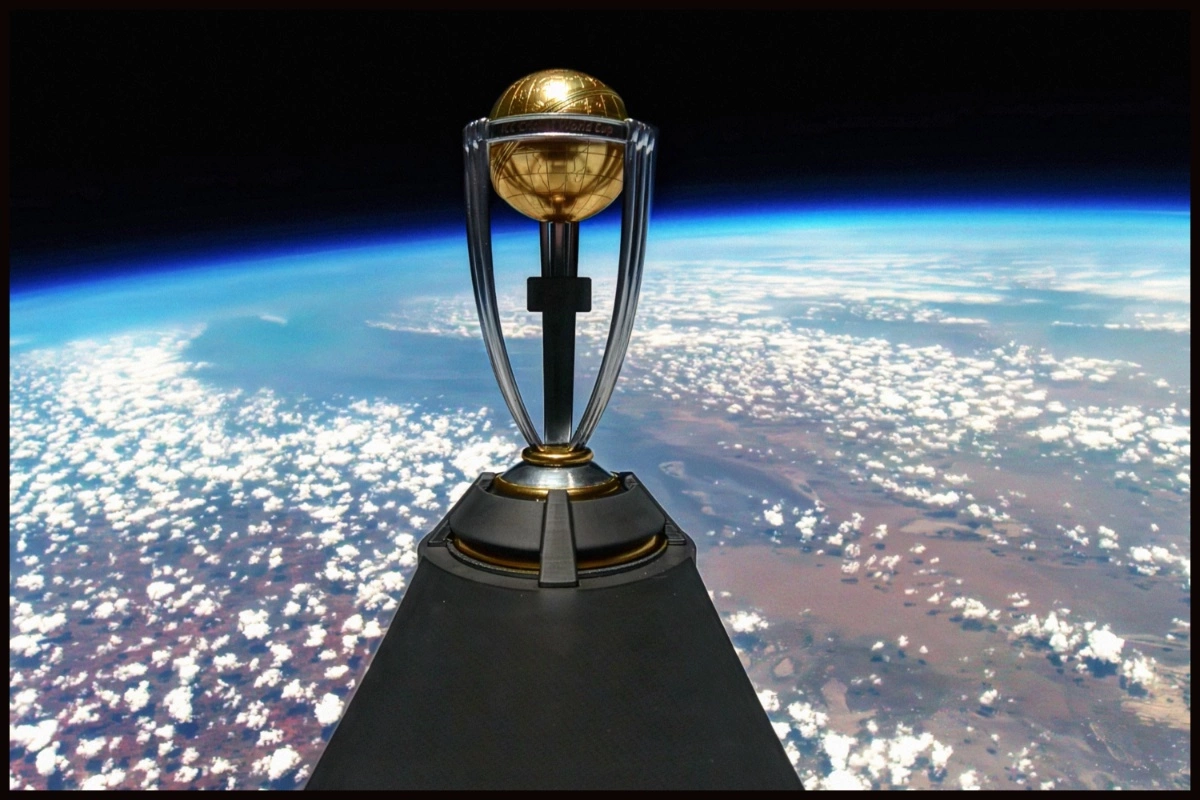ICC World Cup: भारत-पाक मुकाबले पर होंगी नजरें, लॉन्च हुई वर्ल्ड कप ट्रॉफी, देखें VIDEO