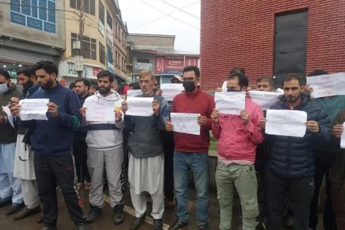 Candlelight march condemns terrorist attack in Kashmir