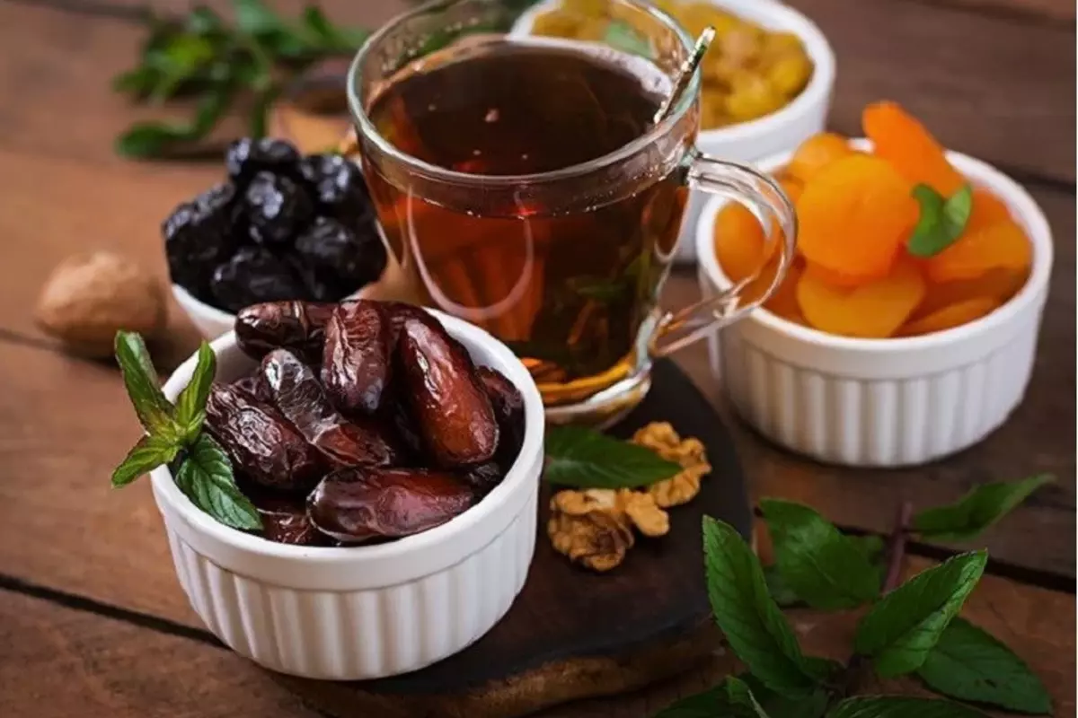 Health Benefit: खजूर की चाय पीने से मिलतें हैं ये 5 फायदे, जानें क्या है इसकी रेसिपी
